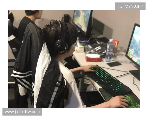 聚焦DOTA2V5战队灵活性策略解析与战术运用探讨 聚焦DOTA2V5战队灵活性策略解析与战术运用探讨