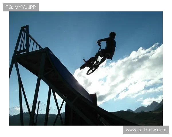 重庆极限运动队意识争议引发热议探索运动与安全的平衡之道