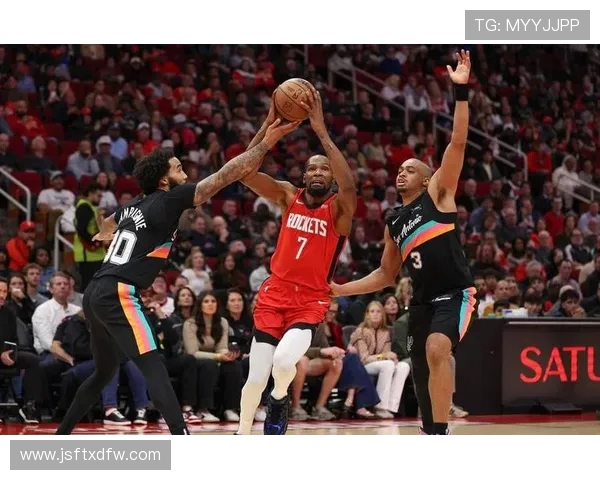 火箭队挑战马刺 展现年轻球员实力的关键对决 火箭队挑战马刺 展现年轻球员实力的关键对决