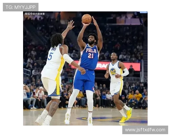 乔尔恩比德的篮球传奇之路与未来展望:从新星到超级巨星的蜕变 乔尔恩比德的篮球传奇之路与未来展望:从新星到超级巨星的蜕变