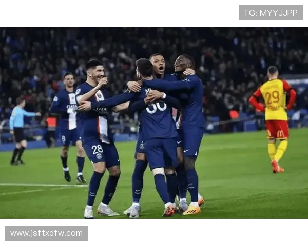 巴黎足球对阵卡昂的精彩对决揭示了法甲联赛的激烈竞争与球队实力的较量 巴黎足球对阵卡昂的精彩对决揭示了法甲联赛的激烈竞争与球队实力的较量